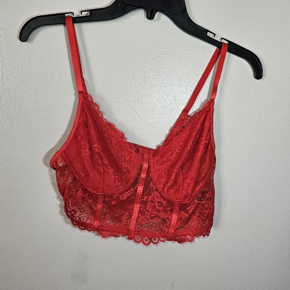 Lace crop top